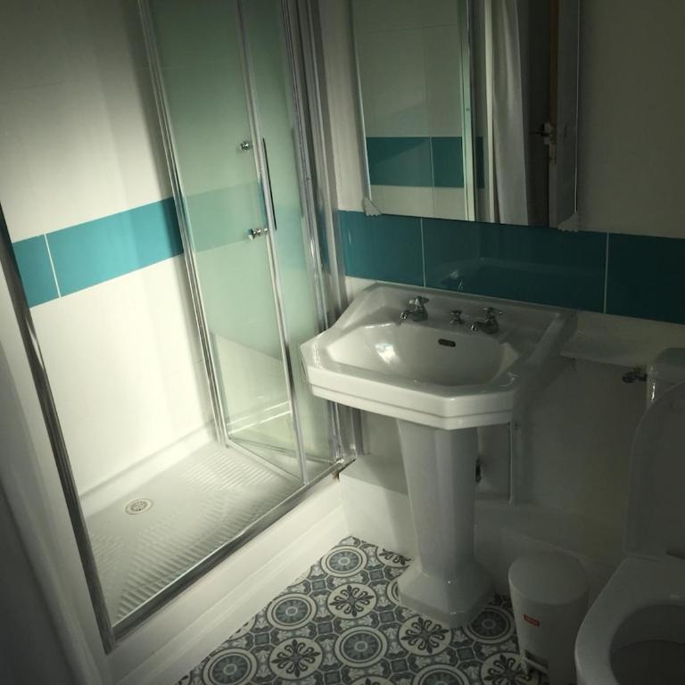 House in the center of Dinard, 250 m from the beach, facing St Malo - Maison 1 Chambre - 14