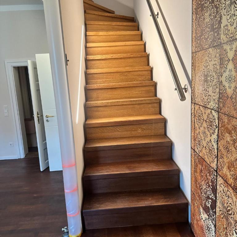 top located 1st-class penthouse with 3 rooms - Two-Bedroom Apartment with City View - 8