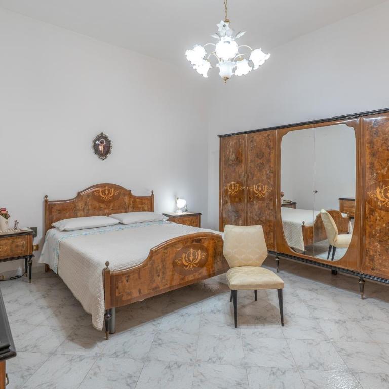 Casa Lucia - Three-Bedroom Premium Apartment with Balcony - 5