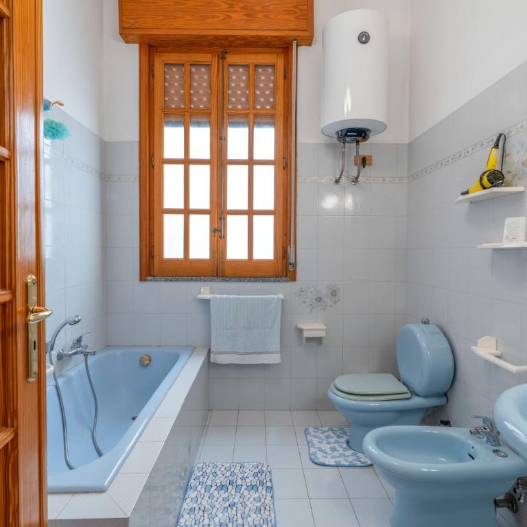 Casa Lucia - Three-Bedroom Premium Apartment with Balcony - 13