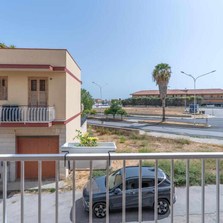 Casa Lucia - Three-Bedroom Premium Apartment with Balcony - 23