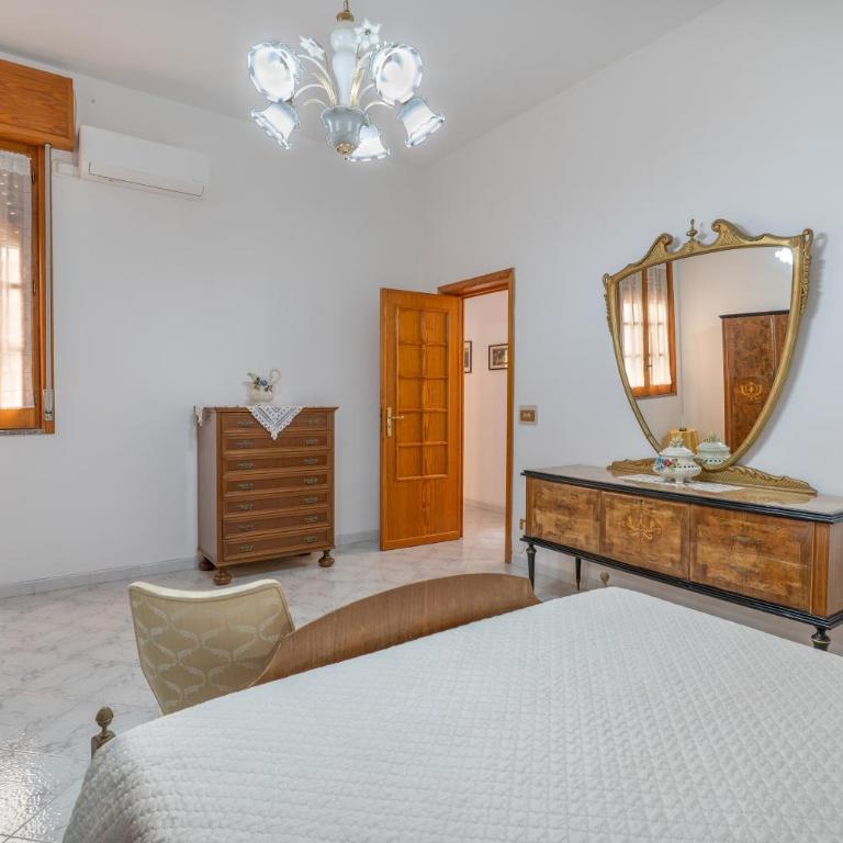 Casa Lucia - Three-Bedroom Premium Apartment with Balcony - 7