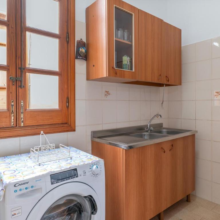 Casa Lucia - Three-Bedroom Premium Apartment with Balcony - 3