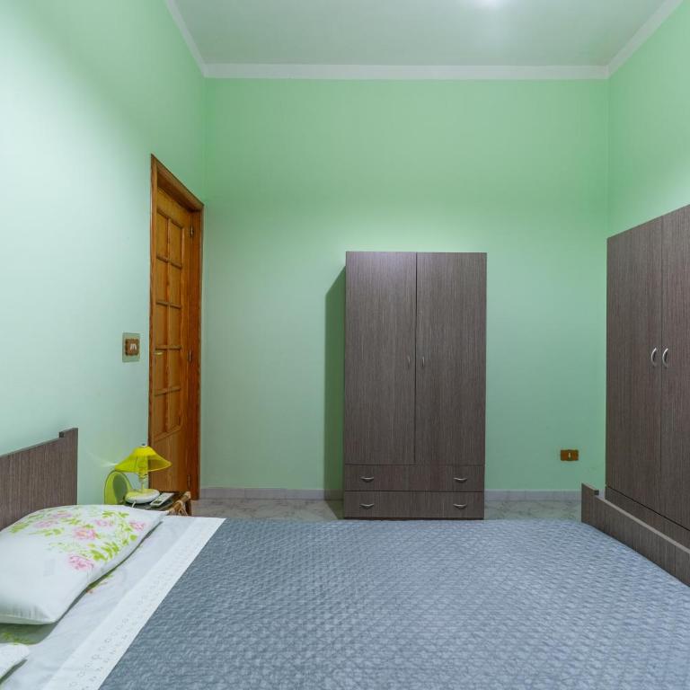 Casa Lucia - Three-Bedroom Premium Apartment with Balcony - 12
