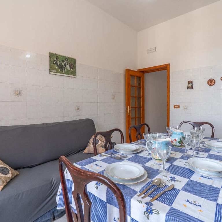 Casa Lucia - Three-Bedroom Premium Apartment with Balcony - 2
