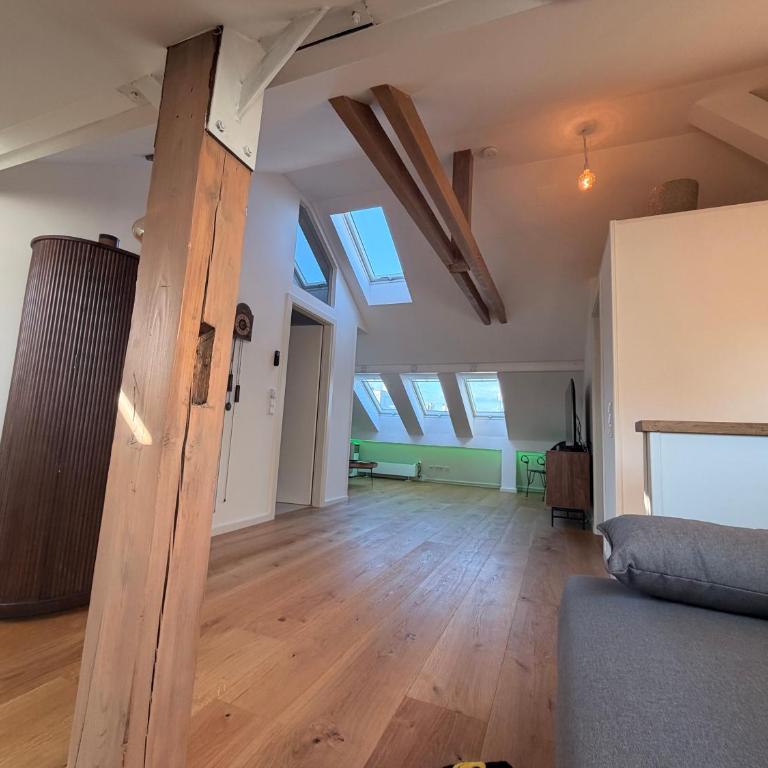 top located 1st-class penthouse with 3 rooms - Two-Bedroom Apartment with City View - 14