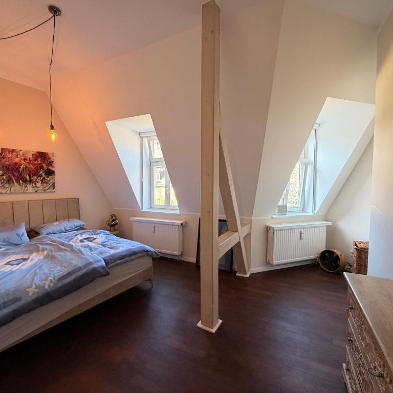 top located 1st-class penthouse with 3 rooms - Two-Bedroom Apartment with City View - 9
