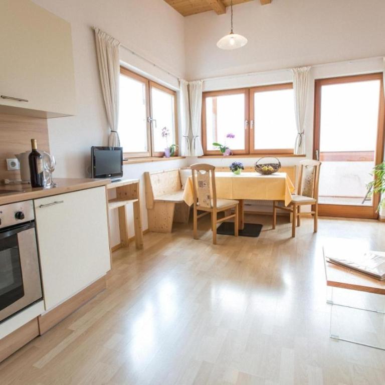 Morigglhof - Two-Bedroom Deluxe Apartment with Garden View - 7