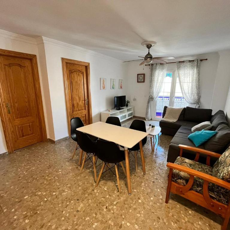 Resbalaje Homes Calle Granada 2B - Apartamento de 2 dormitorios - 1