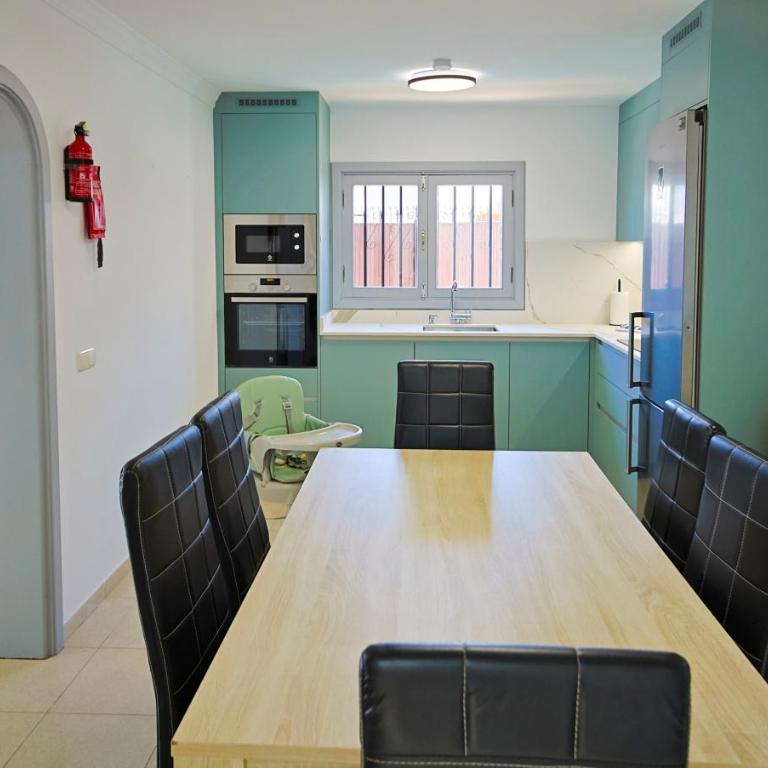 Villa Mirafondo - Six-Bedroom House - 10