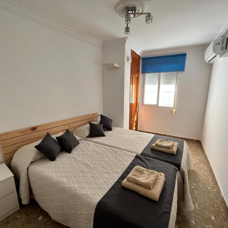 Resbalaje Homes Calle Granada 2C - Apartamento de 2 dormitorios - 2