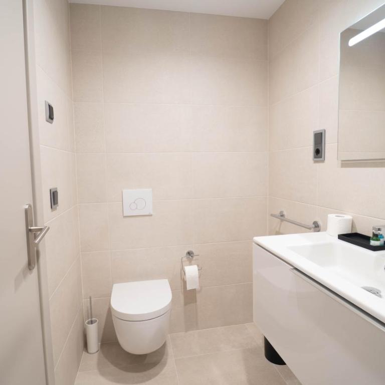 Mass Rooms León Campus - Habitación Individual con baño privado - 6
