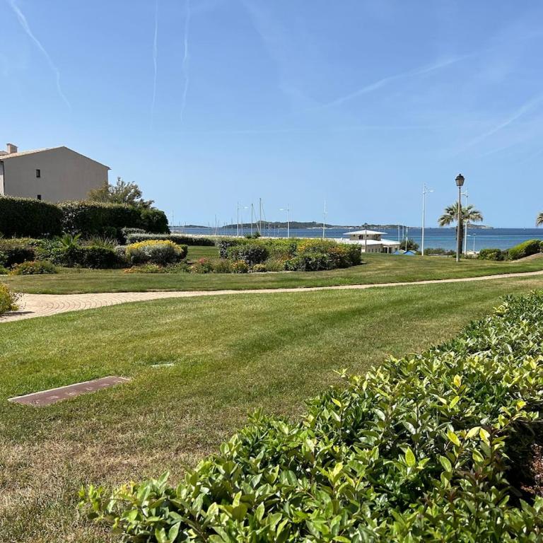 Coudou Port T2 lumineux avec magnifique vue mer - Apartment mit 2 Schlafzimmern - 23