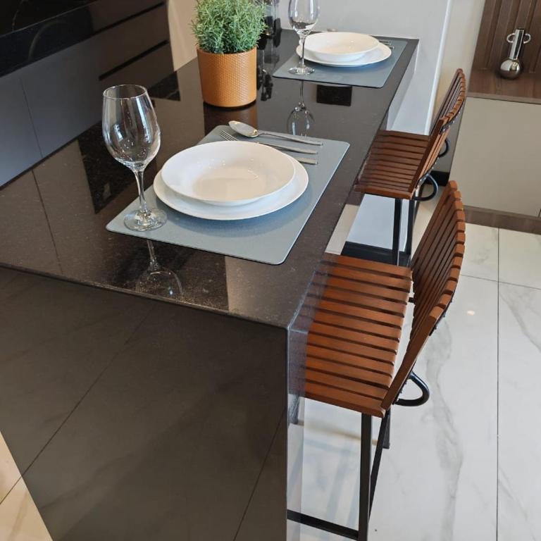 Vive el Lujo Piscina Cine y Gym en Equipetrol - Two-Bedroom Apartment - 5