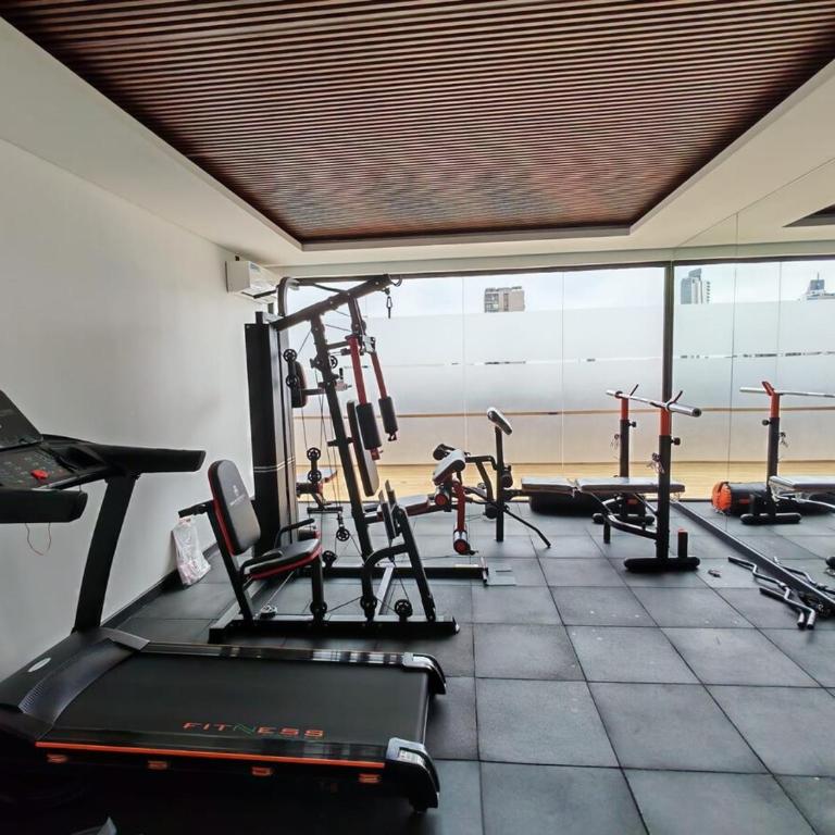 Vive el Lujo Piscina Cine y Gym en Equipetrol - Two-Bedroom Apartment - 25