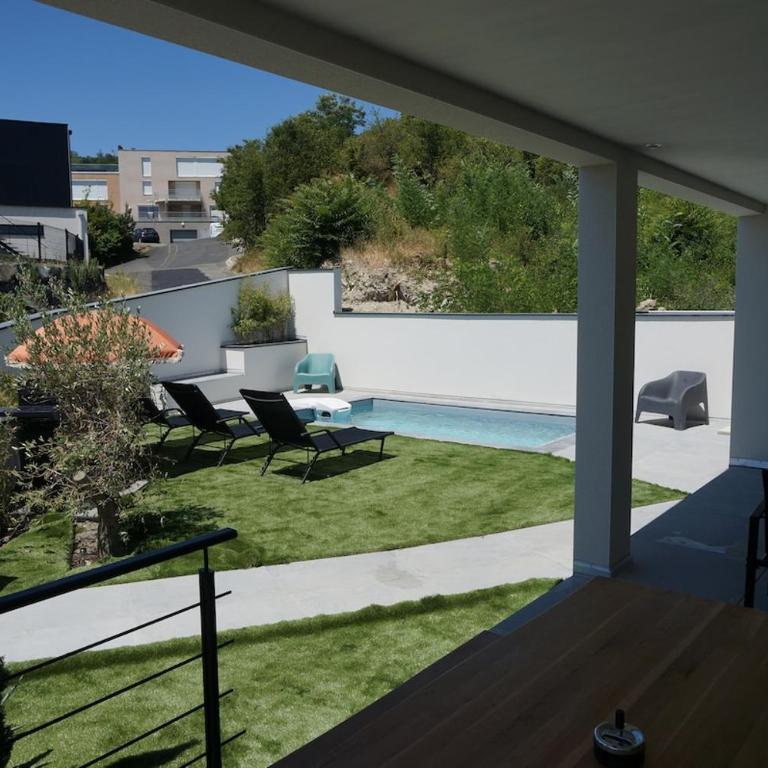 Luxurious villa with pool in Clermont-Ferrand for 12 people - Villa - 2