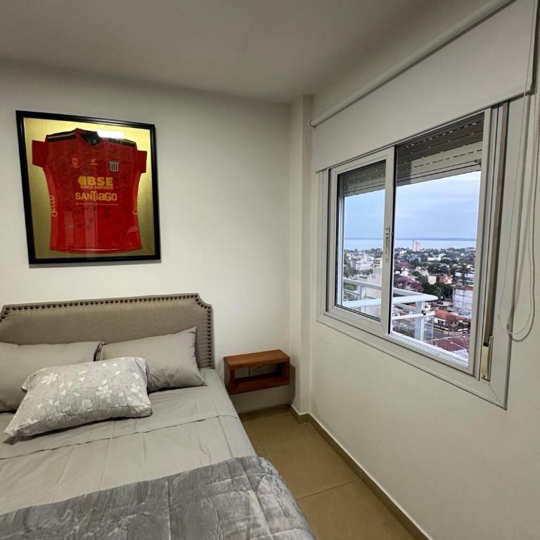 Amplio depto con balcón y parrilla en microcentro - Two-Bedroom Apartment - 7