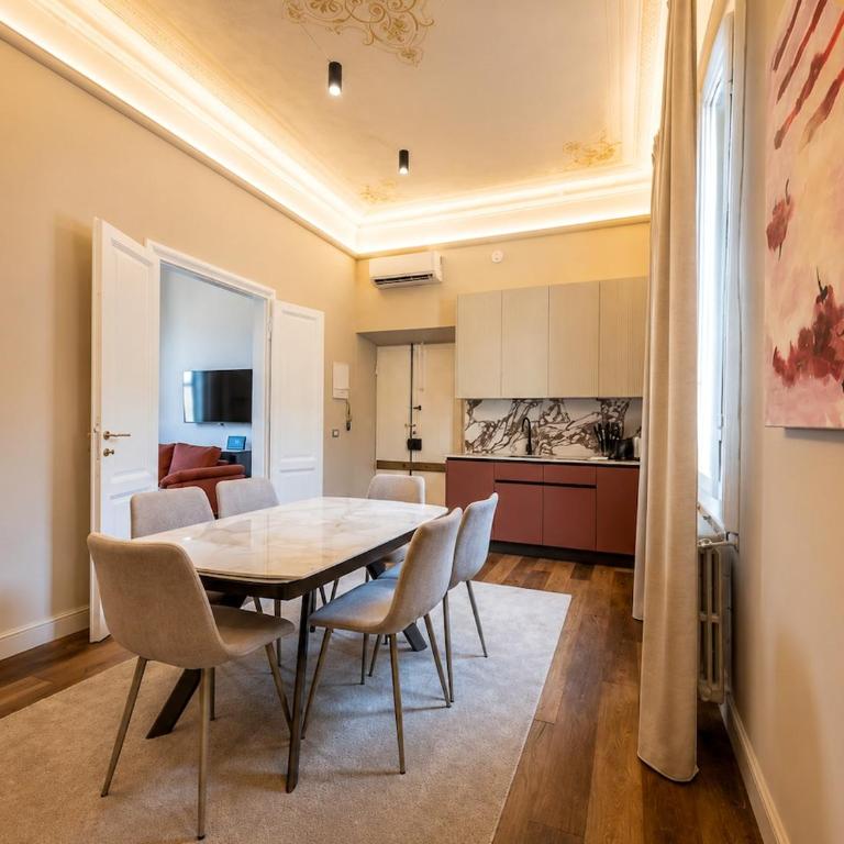 Florence Center - Design AC near Duomo & David - Three-Bedroom Apartment - 3