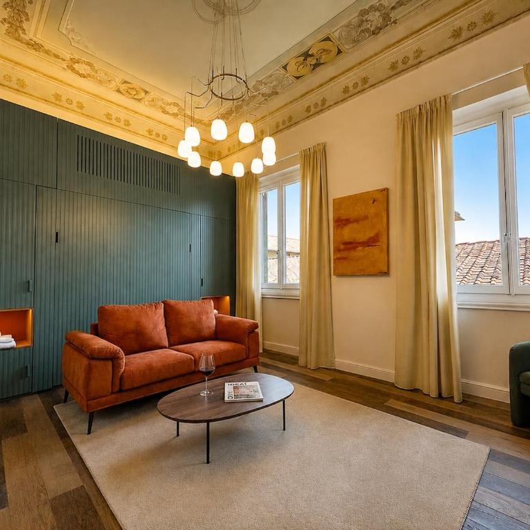 Florence Center - Design AC near Duomo & David - Three-Bedroom Apartment - 4