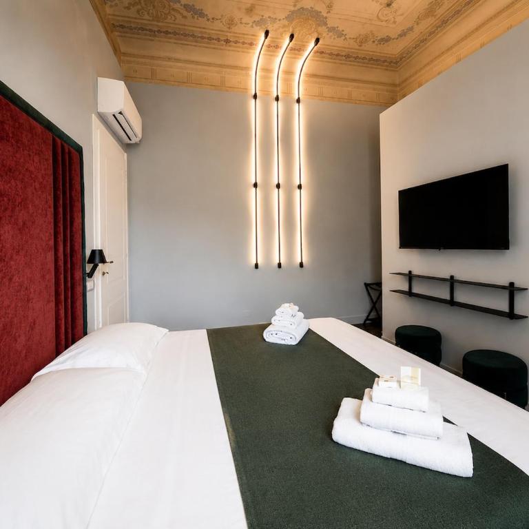 Florence Center - Design AC near Duomo & David - Three-Bedroom Apartment - 6