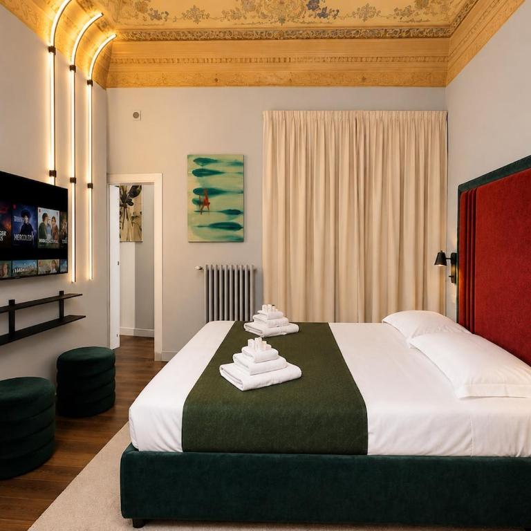Florence Center - Design AC near Duomo & David - Three-Bedroom Apartment - 18