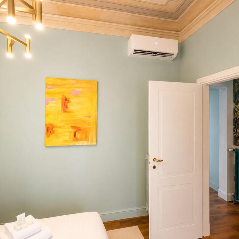 Florence Center - Design AC near Duomo & David - Three-Bedroom Apartment - 27