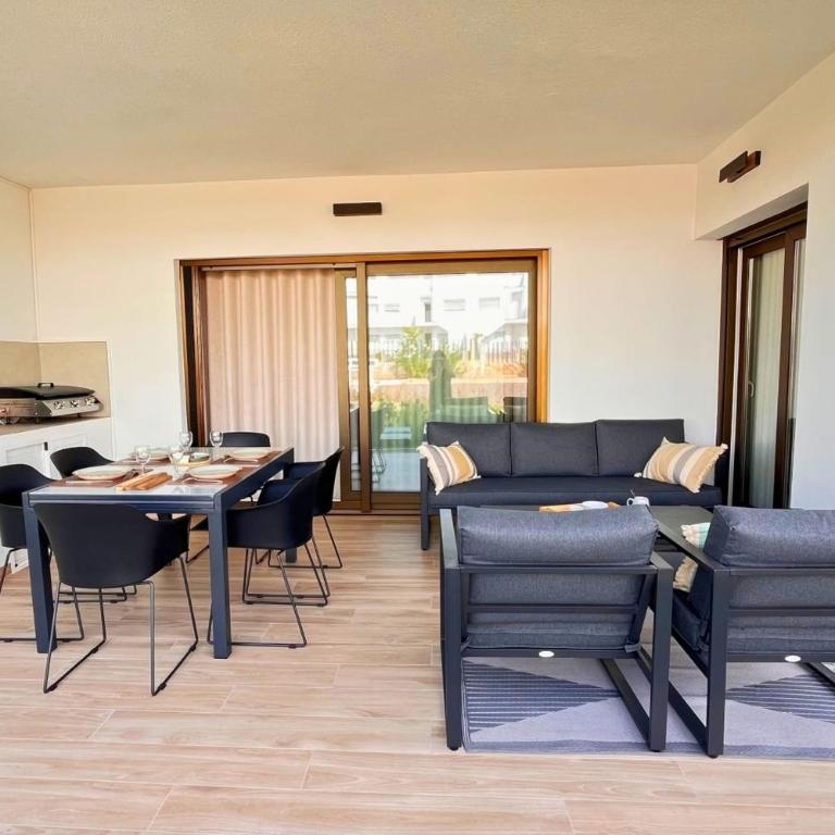 Moderno apartamento con piscina y terraza - Golf Vistabella - Apartamento Deluxe de 2 dormitorios con vistas al jardín - 55