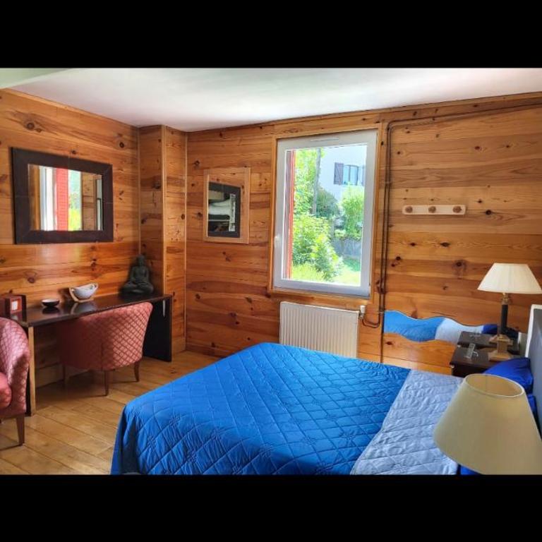Dans un village savoyard a 1000 m d'altitude bel appartement spacieux de140m2 avec vue magnifique sur la montagne - Appartement avec Vue sur la Montagne - 22