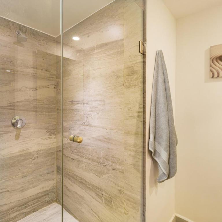 Wake Up to Paradise – Stunning 2BR Condo Right on the Beach - Two-Bedroom Apartment - 28