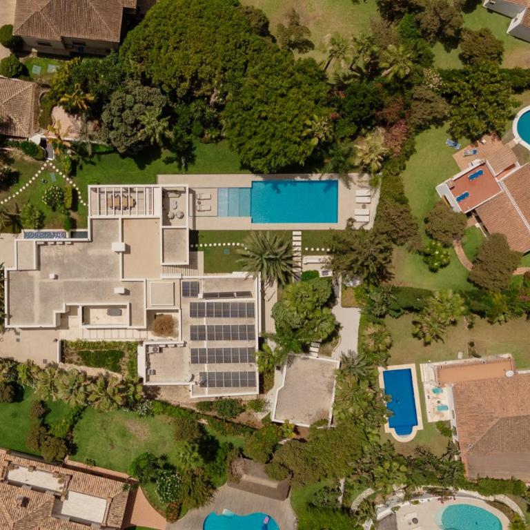Villa Casa del Mar, by the beach, heated pool, Marbella - Villa - 2