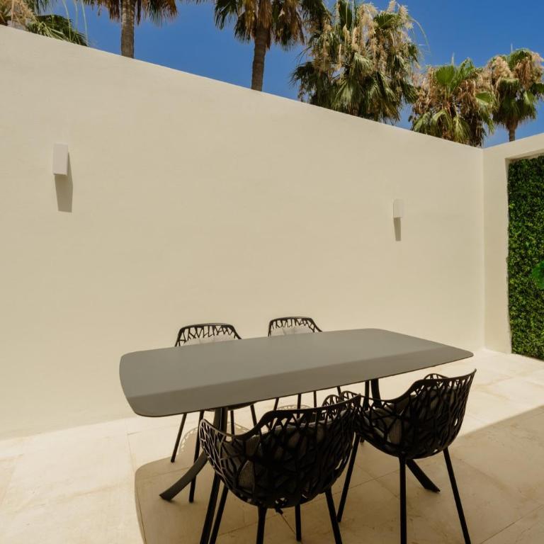 Villa Casa del Mar, by the beach, heated pool, Marbella - Villa - 13