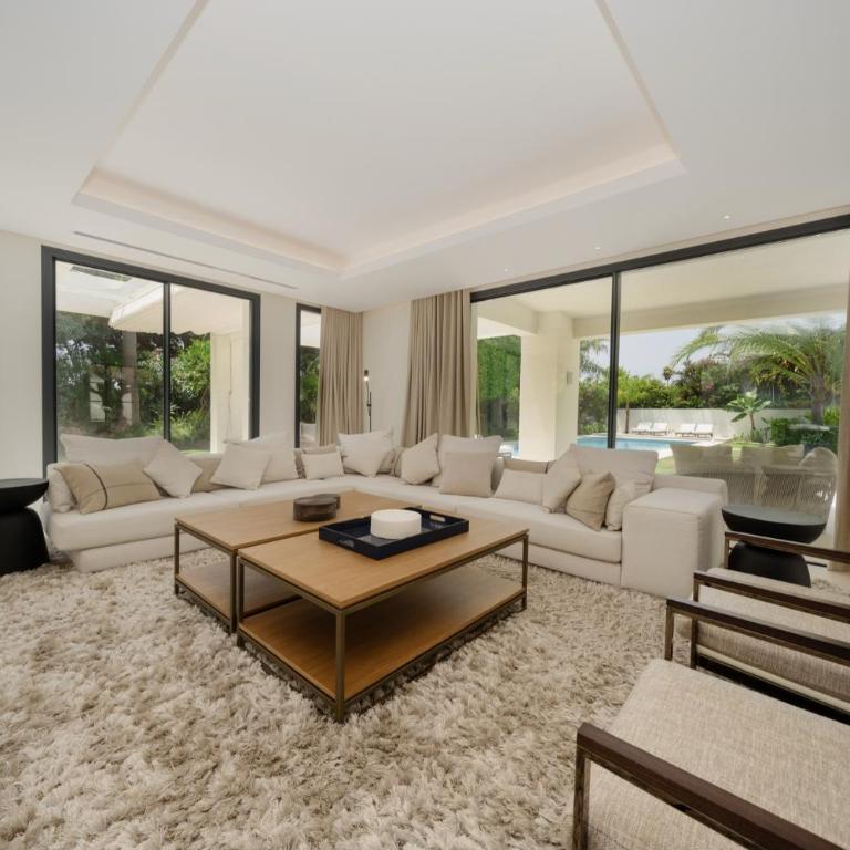 Villa Casa del Mar, by the beach, heated pool, Marbella - Villa - 16