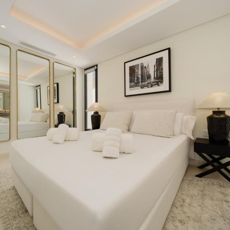 Villa Casa del Mar, by the beach, heated pool, Marbella - Villa - 26