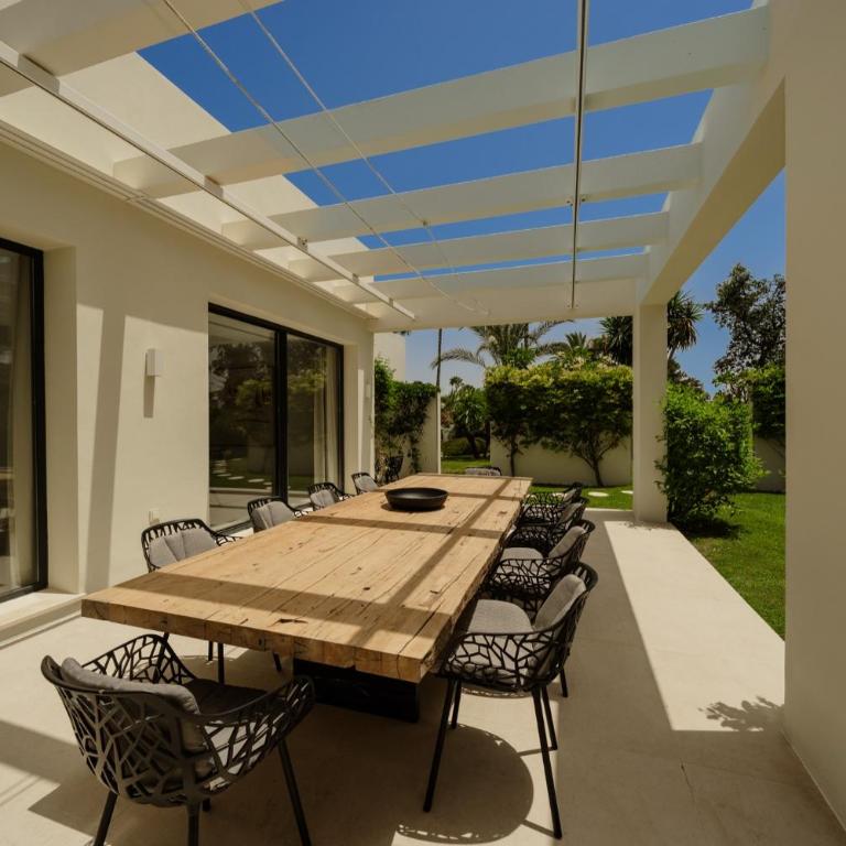 Villa Casa del Mar, by the beach, heated pool, Marbella - Villa - 36