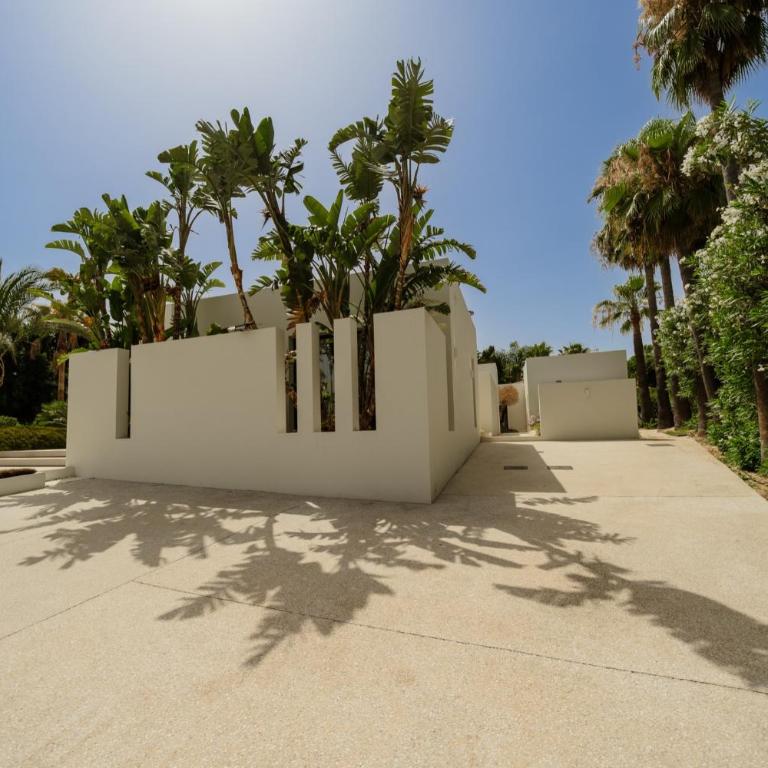Villa Casa del Mar, by the beach, heated pool, Marbella - Villa - 35