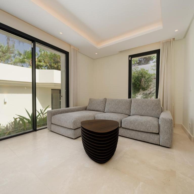 Villa Casa del Mar, by the beach, heated pool, Marbella - Villa - 52