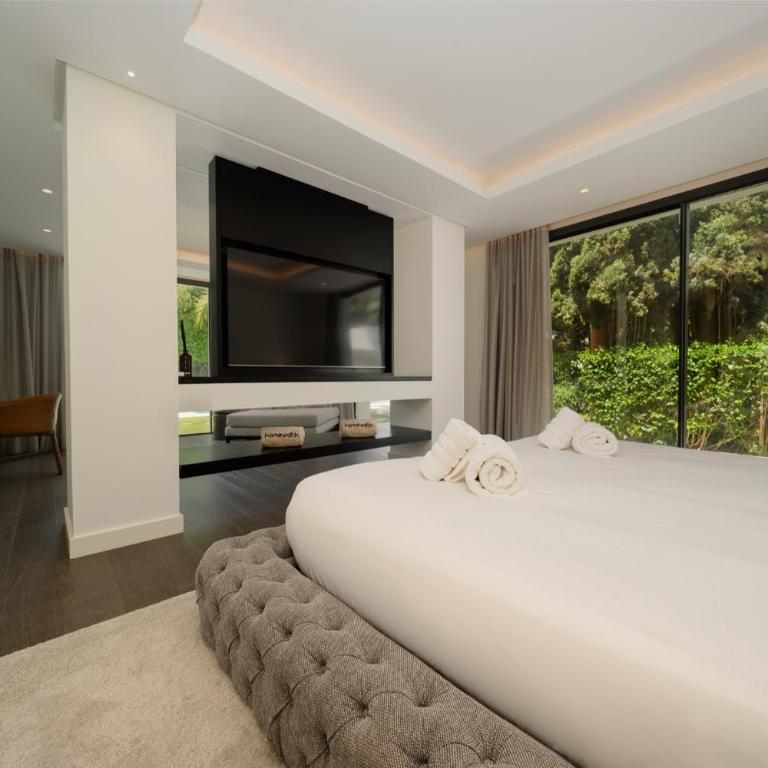 Villa Casa del Mar, by the beach, heated pool, Marbella - Villa - 50