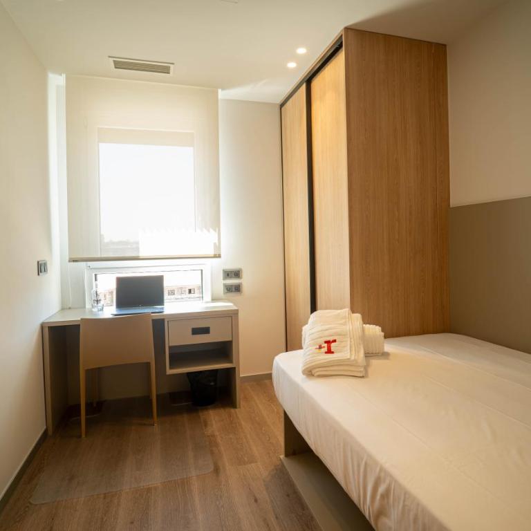Mass Rooms León Campus - Habitación Doble con baño privado - 2 camas - 3
