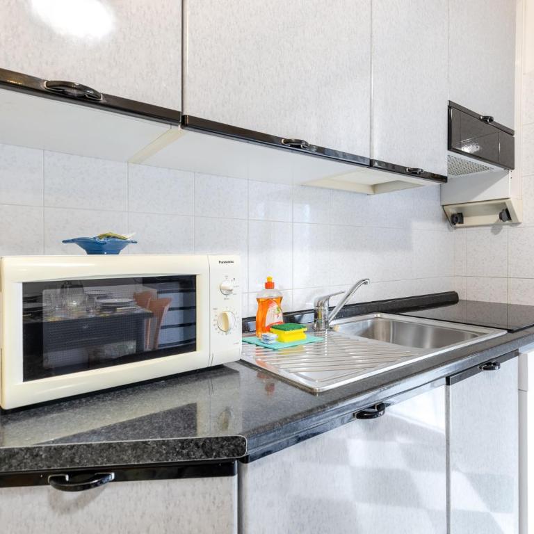 Hostdomus - Bilocale sul borgo - Apartamento de 1 dormitorio - 13