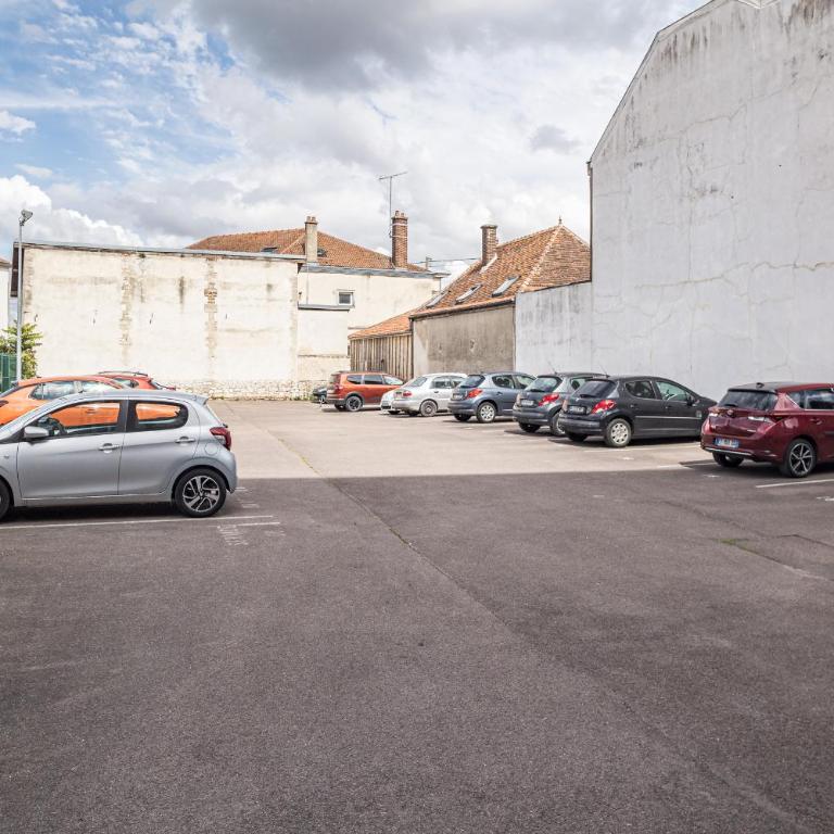 Voltaire Elephant Suite-5min Centre- Parking Privé - Studio - 10