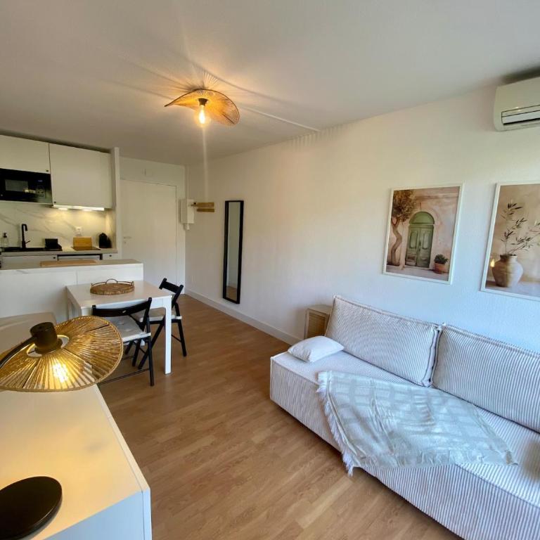 Appart centre ville - WIFI- Clim - Parking - Plage - Appartement 2 Chambres - 1