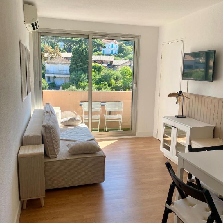 Appart centre ville - WIFI- Clim - Parking - Plage - Appartement 2 Chambres - 5