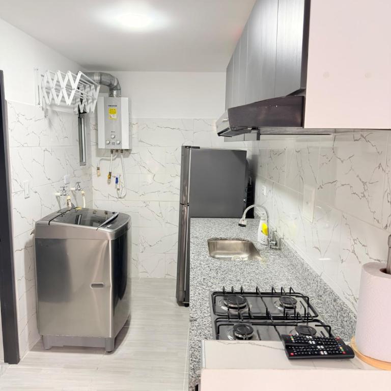 Lindo apartamento en edificio - Apartamento de 2 dormitorios - 1