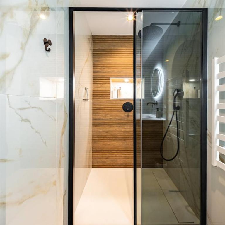 Maison Pascal - Two-Bedroom Apartment - 33