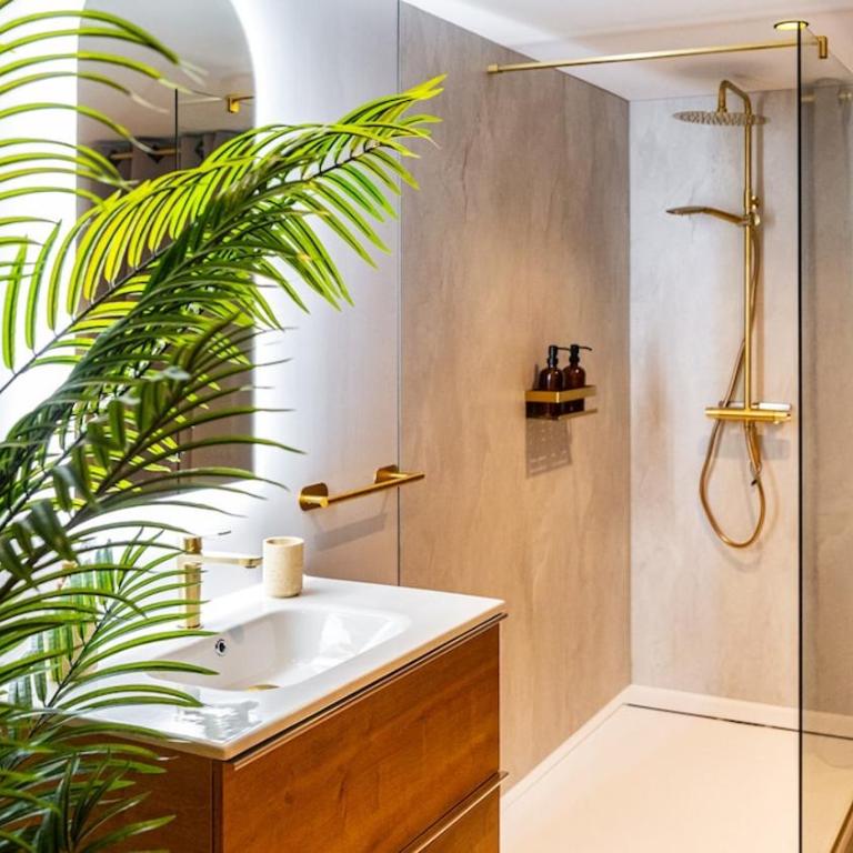 Maison Pascal - Two-Bedroom Apartment - 48