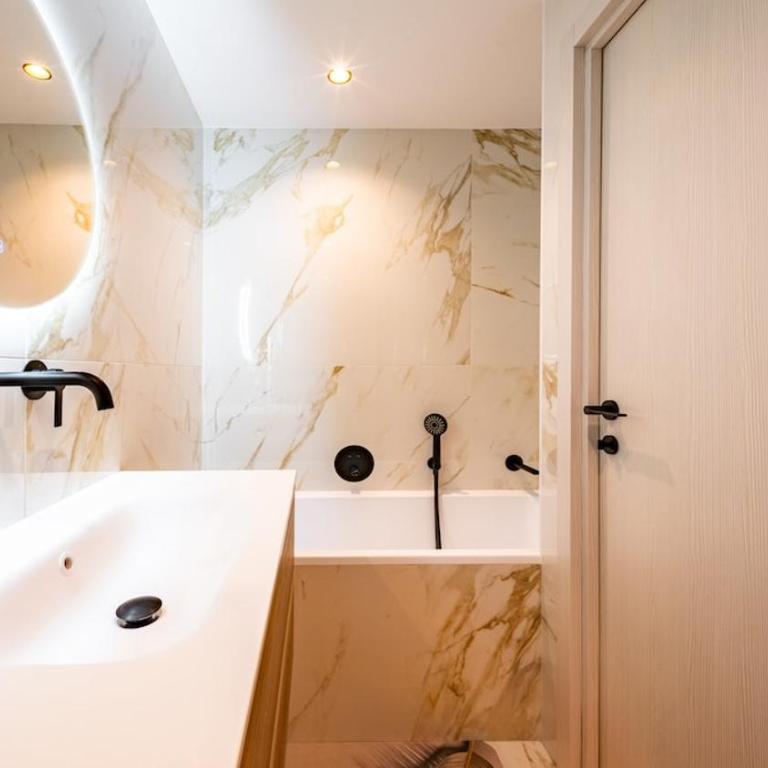 Maison Pascal - Two-Bedroom Apartment - 34