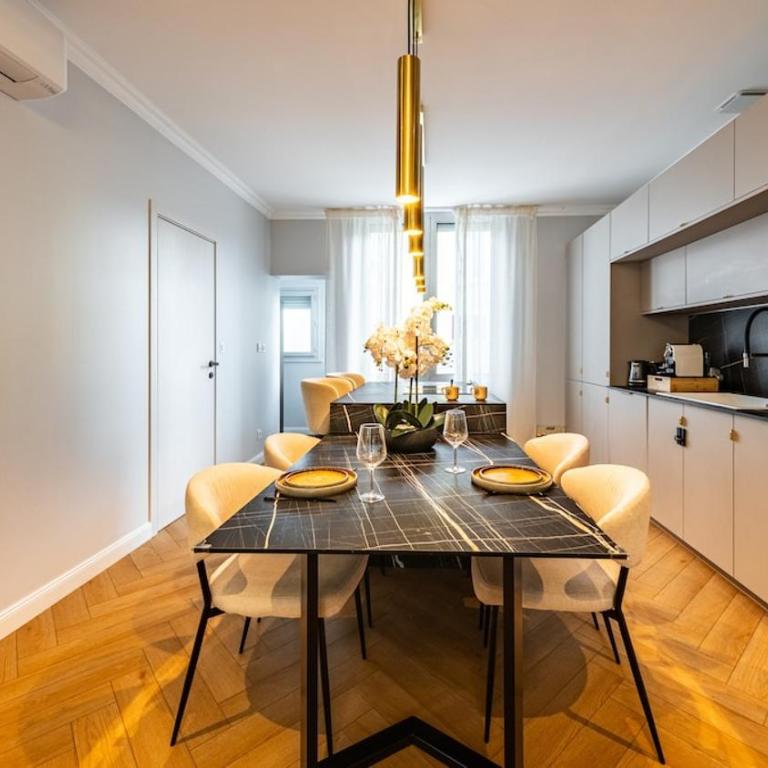 Maison Pascal - Two-Bedroom Apartment - 14