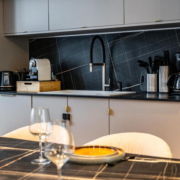 Maison Pascal - Two-Bedroom Apartment - 18