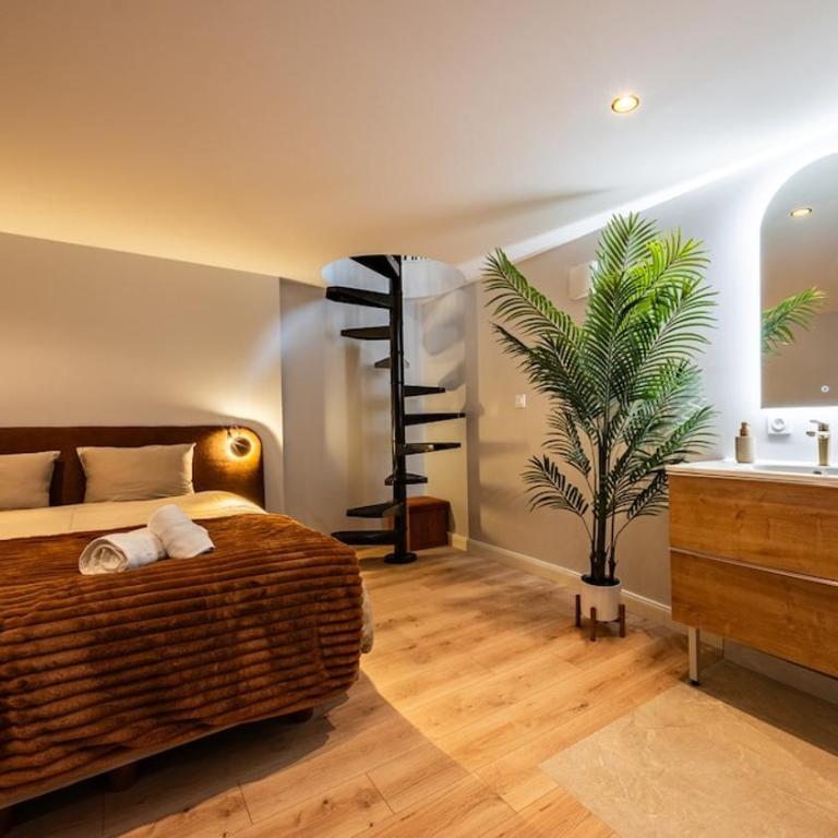 Maison Pascal - Two-Bedroom Apartment - 41