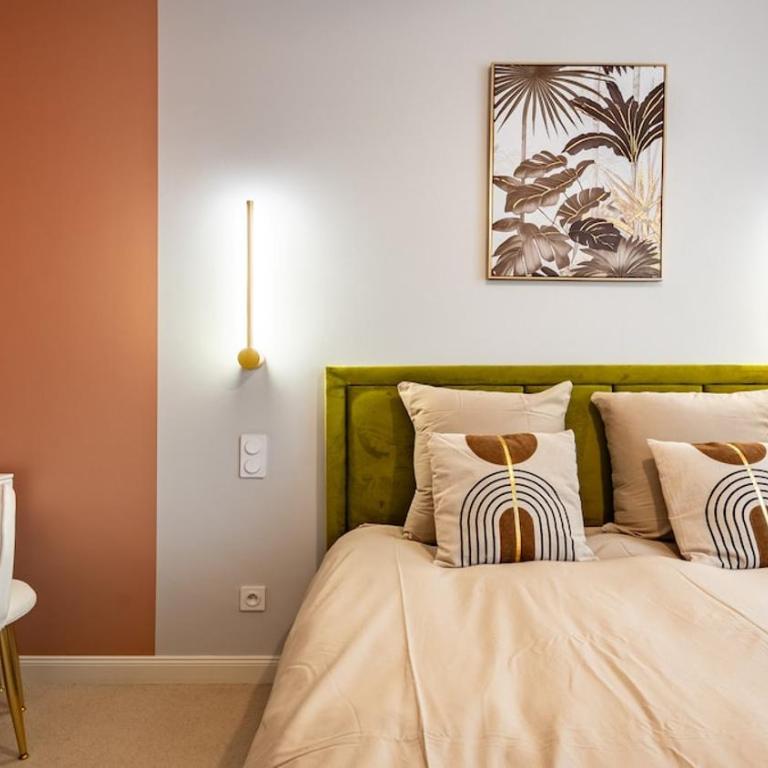Maison Pascal - Two-Bedroom Apartment - 32